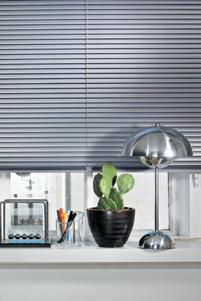 aluminium blind window